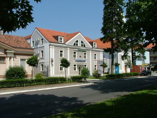 Hotel Kralj Tomislav Nova Gradiska Exterior photo